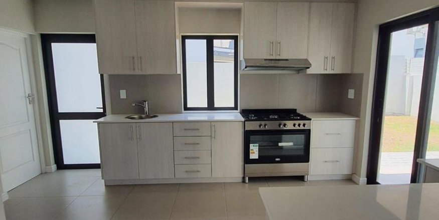 3 Bedroom Property for Sale in Jakarandas Western Cape